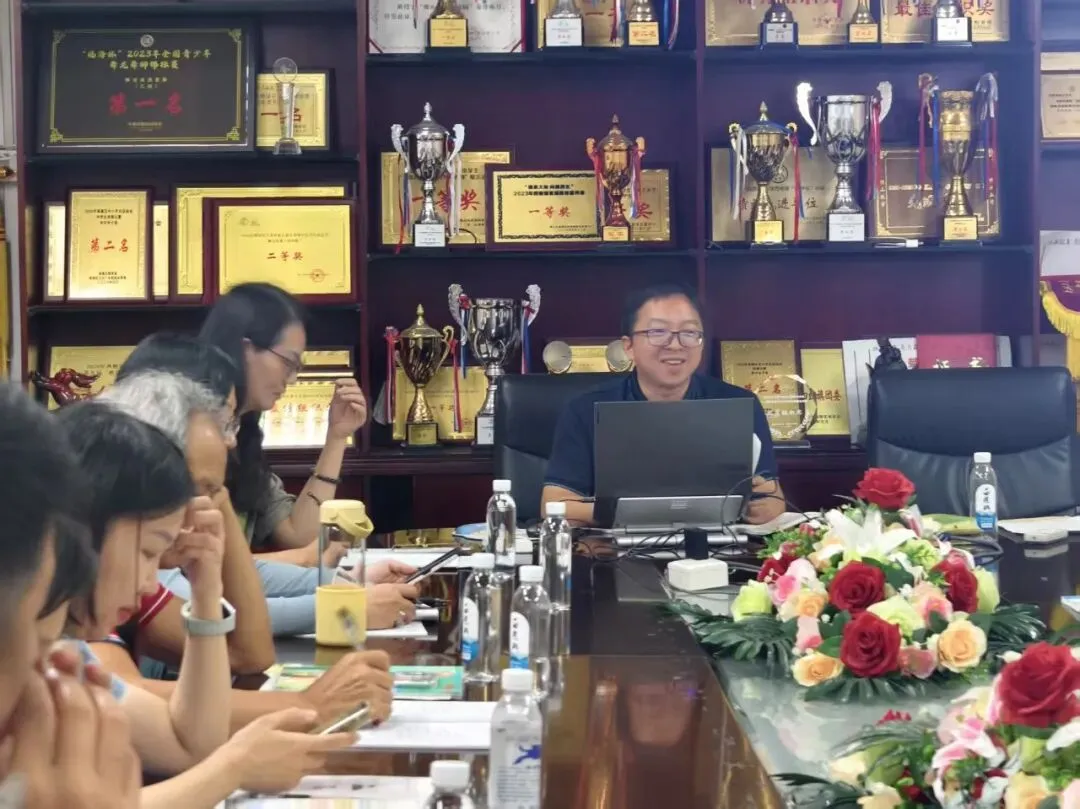 研悟新教材 聚力备中考——西樵镇初三道德与法治学科大集备教研活动在樵北中学开展-第11张图片-四季读书网