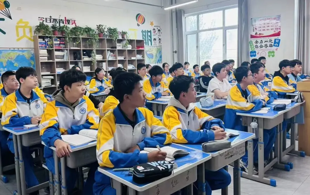 高效课堂,助力期中考——兰州新区成功智慧学校初中部全力备战期试-第14张图片-四季读书网