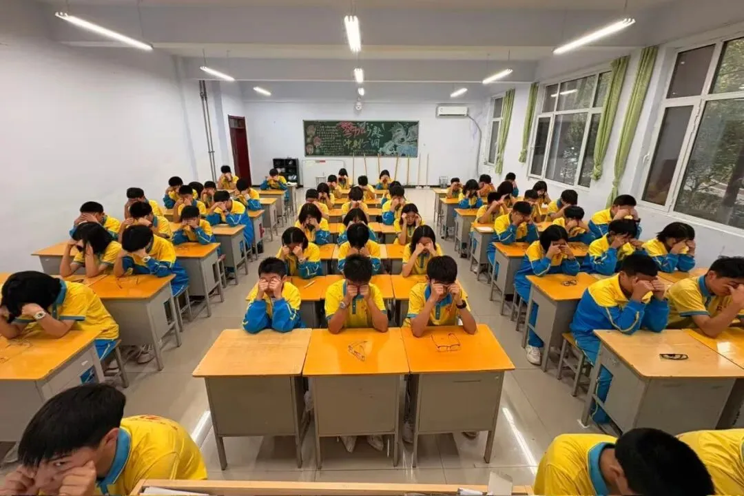 初二3班|三班三班,非同一般;逐光而行,星海扬帆!-第7张图片-四季读书网 初二3班|三班三班,非同一般;逐光而行,星海扬帆!-第7张图片-四季读书网
