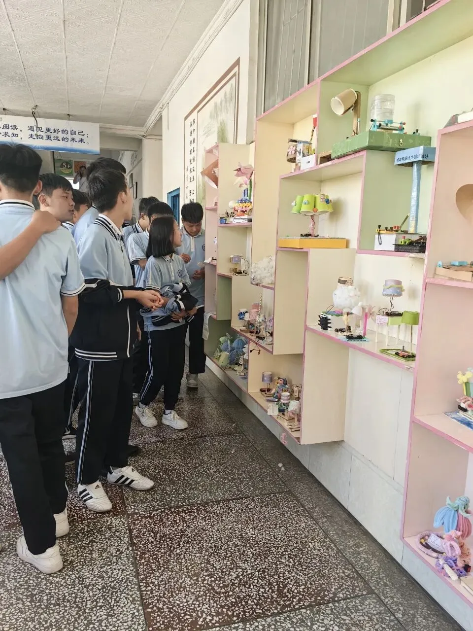 巧做小台灯 实践悟真知——初三年级开展“自制简易小台灯”物理学科活动-第11张图片-四季读书网