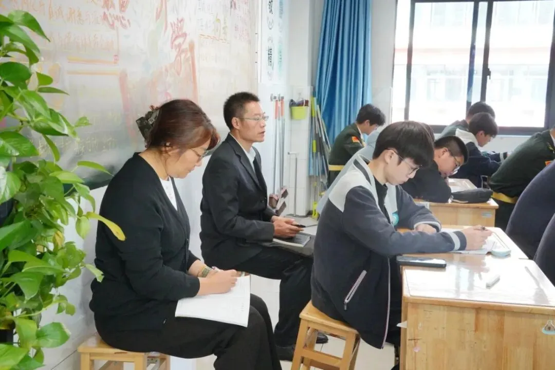 专业督导促深耕 精准赋能备中考||新沂海中附校迎接九年级教育教学专项督导-第51张图片-四季读书网
