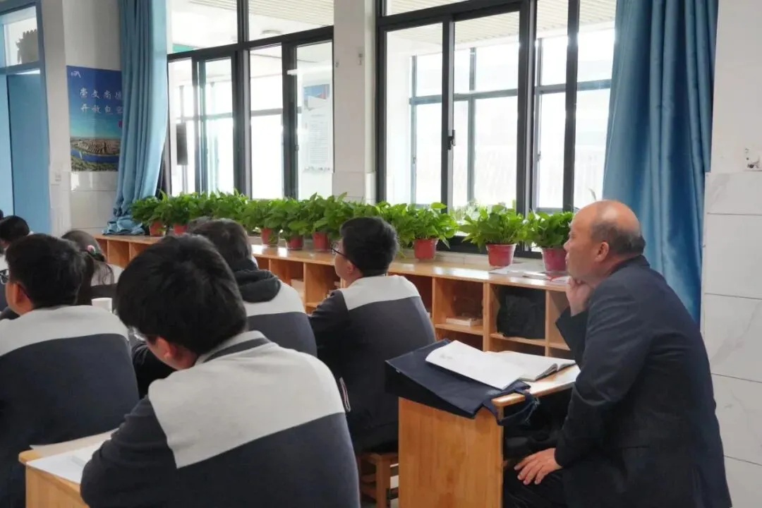 专业督导促深耕 精准赋能备中考||新沂海中附校迎接九年级教育教学专项督导-第56张图片-四季读书网