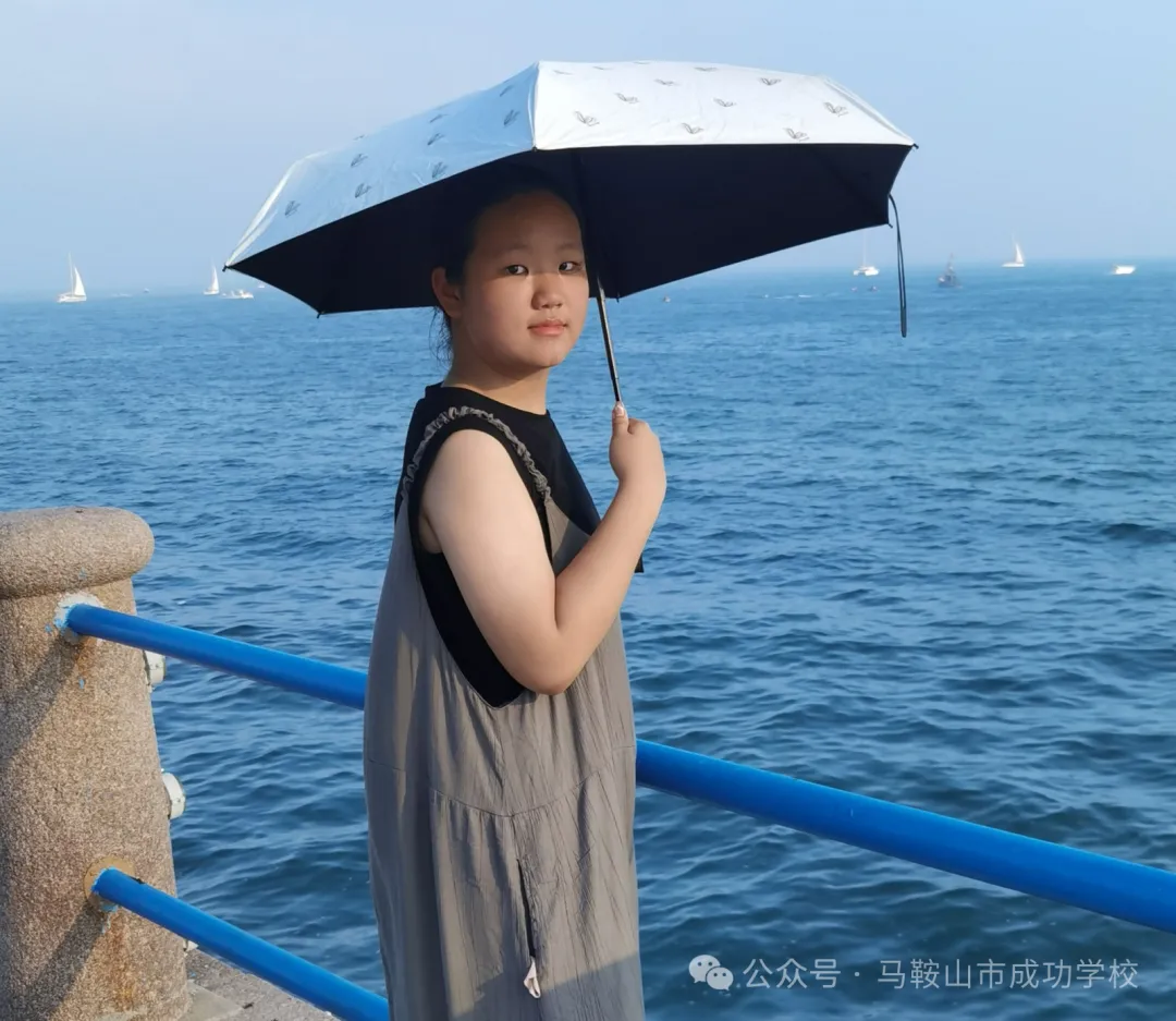 【这!就是我】每周一星 | 初三年级 · 刘雨霏-第2张图片-四季读书网