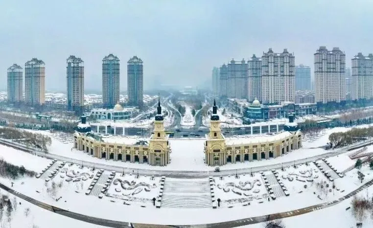 2027春节大年初二出发,带着萌娃闯尔滨,童话哈亚雪六日亲子营,包含冰雪大世界门票-第38张图片-四季读书网