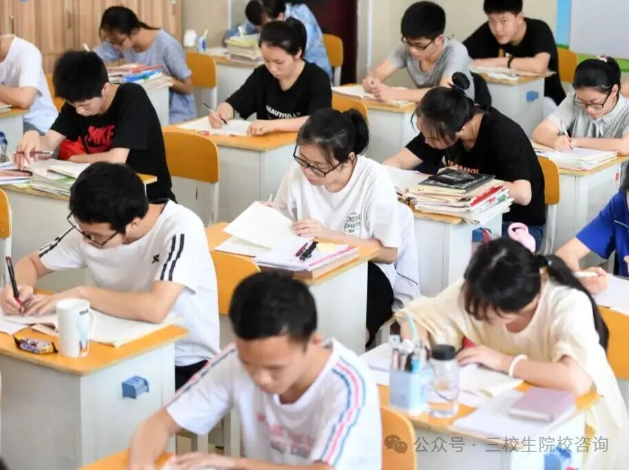 高考模拟考300分以下怎么选择?-第1张图片-四季读书网