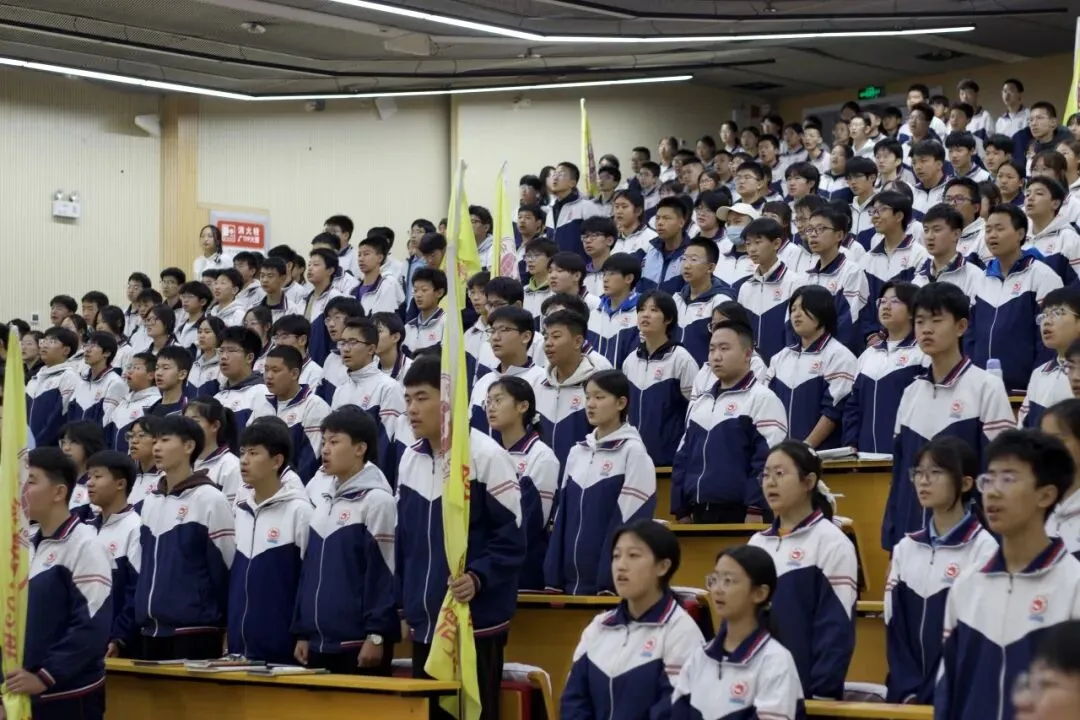 经纬中学初三年级开展学习长征精神励志大会-第6张图片-四季读书网 经纬中学初三年级开展学习长征精神励志大会-第6张图片-四季读书网