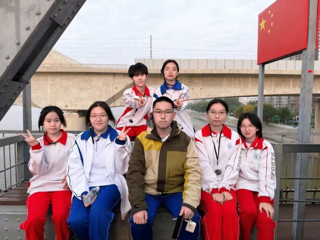 赓续长征星火 笃行青春之路——“云熠”初三哈尔滨入境励志研学纪实-第41张图片-四季读书网 赓续长征星火 笃行青春之路——“云熠”初三哈尔滨入境励志研学纪实-第41张图片-四季读书网