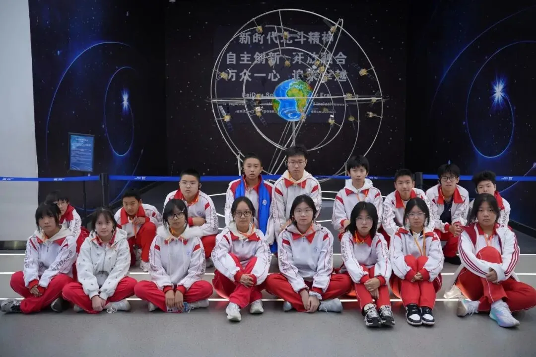赓续长征星火 笃行青春之路——“云熠”初三哈尔滨入境励志研学纪实-第87张图片-四季读书网 赓续长征星火 笃行青春之路——“云熠”初三哈尔滨入境励志研学纪实-第87张图片-四季读书网