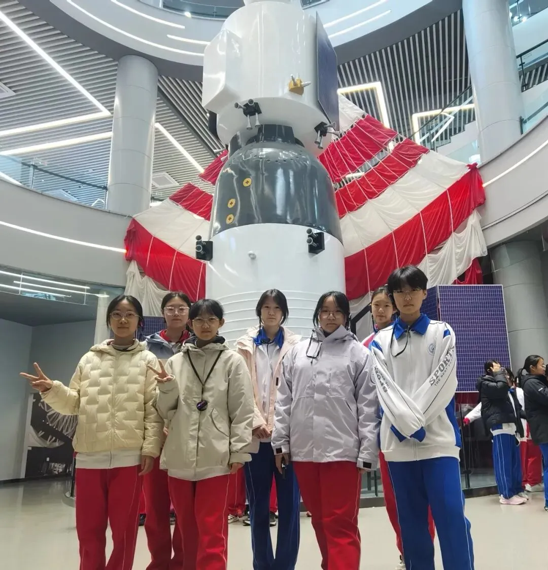 赓续长征星火 笃行青春之路——“云熠”初三哈尔滨入境励志研学纪实-第107张图片-四季读书网 赓续长征星火 笃行青春之路——“云熠”初三哈尔滨入境励志研学纪实-第107张图片-四季读书网