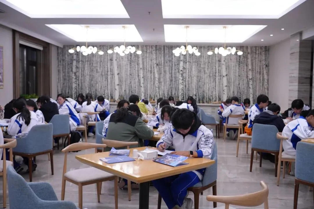 赓续长征星火 笃行青春之路——“云熠”初三哈尔滨入境励志研学纪实-第188张图片-四季读书网 赓续长征星火 笃行青春之路——“云熠”初三哈尔滨入境励志研学纪实-第188张图片-四季读书网