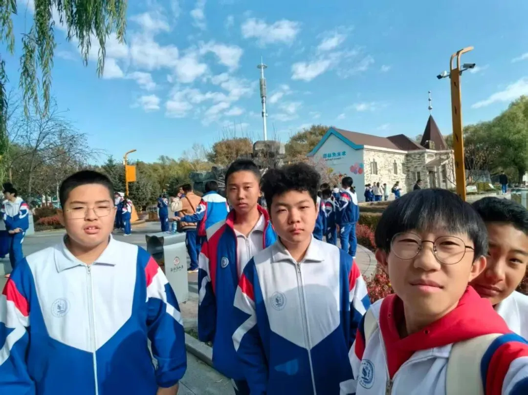 赓续长征星火 笃行青春之路——“云熠”初三哈尔滨入境励志研学纪实-第266张图片-四季读书网 赓续长征星火 笃行青春之路——“云熠”初三哈尔滨入境励志研学纪实-第266张图片-四季读书网