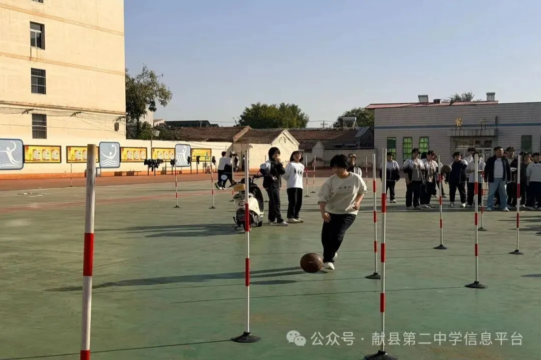 提劲迎中考,赛场展锋芒.献县第二中学第二届体育节九年级中考体育项目技能大赛圆满举行-第4张图片-四季读书网 提劲迎中考,赛场展锋芒.献县第二中学第二届体育节九年级中考体育项目技能大赛圆满举行-第4张图片-四季读书网