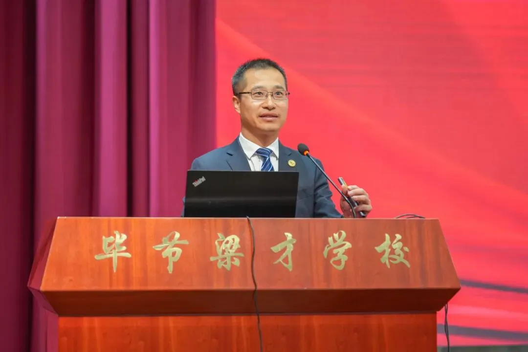 这一届,缺一不可!梁才少年正式奔赴初三征程!-第17张图片-四季读书网