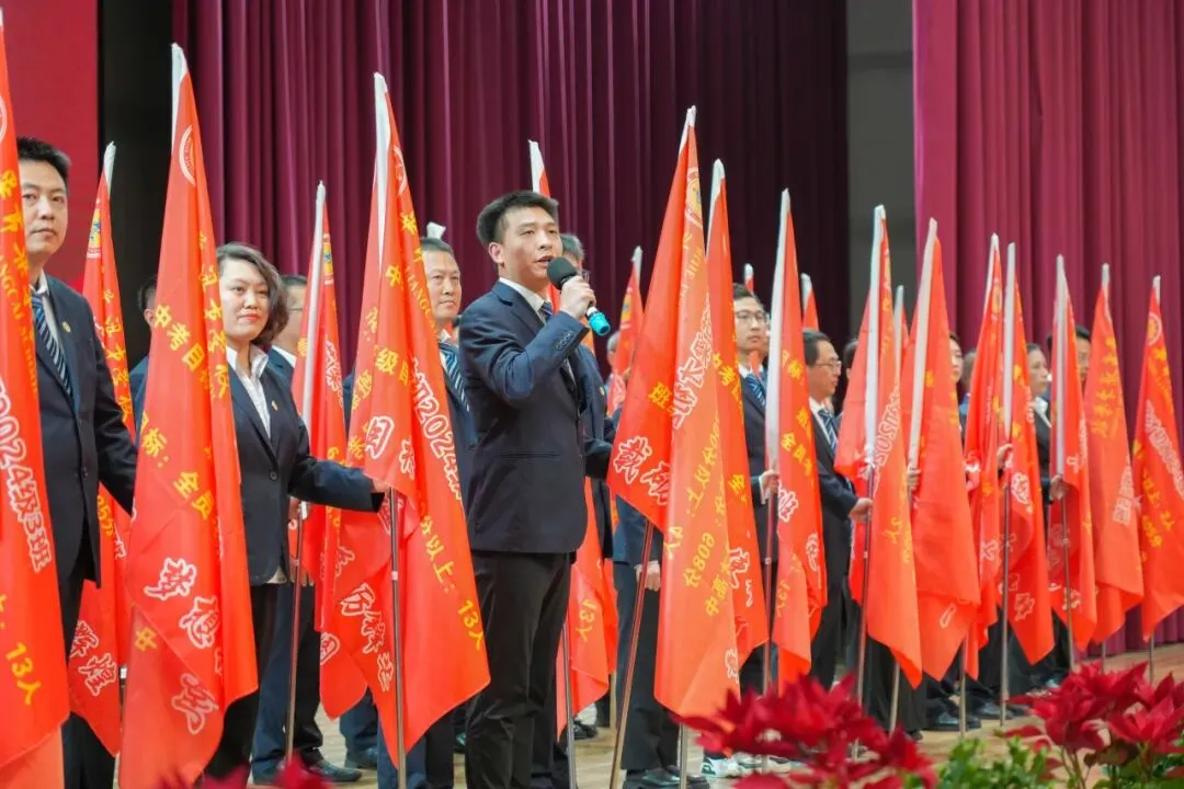 这一届,缺一不可!梁才少年正式奔赴初三征程!-第26张图片-四季读书网