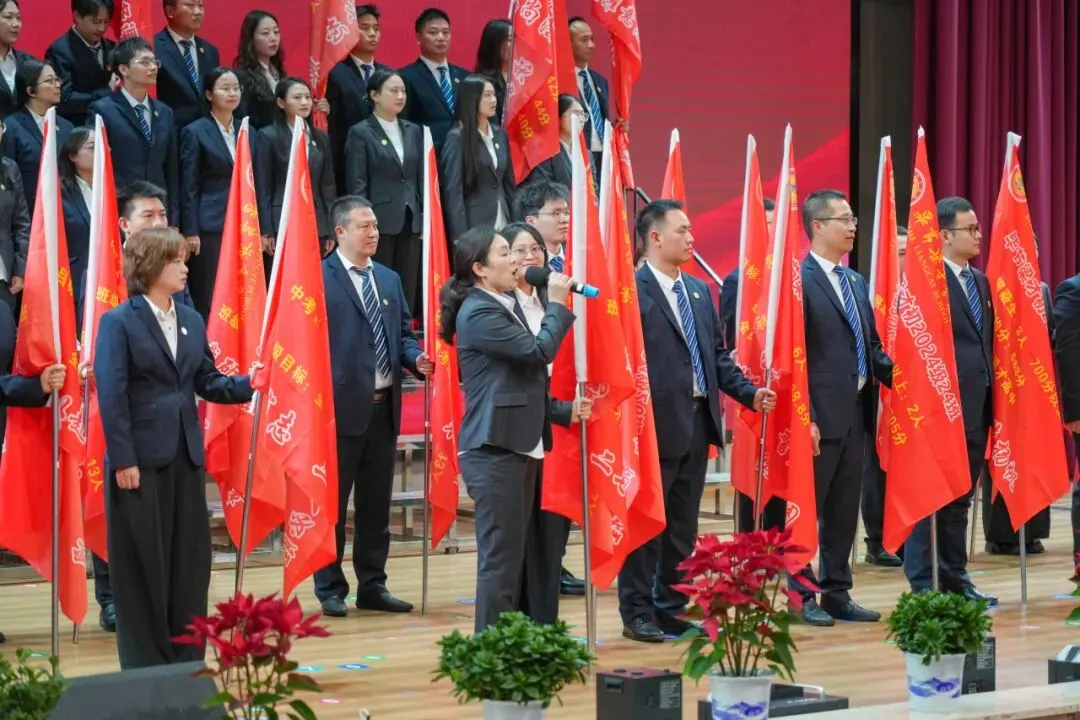 这一届,缺一不可!梁才少年正式奔赴初三征程!-第33张图片-四季读书网