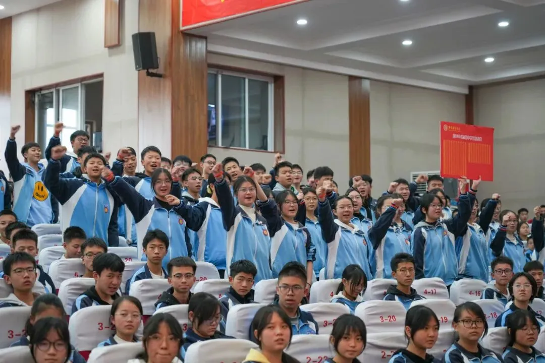这一届,缺一不可!梁才少年正式奔赴初三征程!-第35张图片-四季读书网
