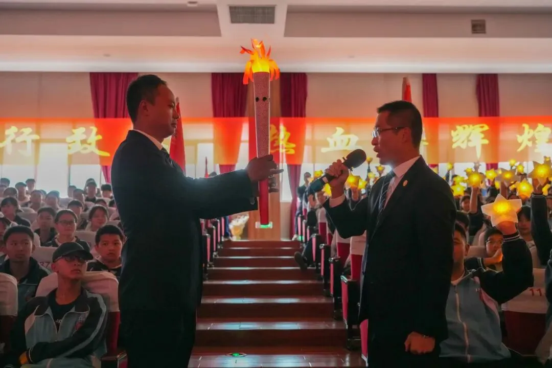 这一届,缺一不可!梁才少年正式奔赴初三征程!-第46张图片-四季读书网