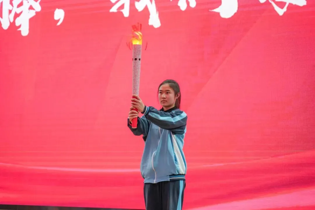 这一届,缺一不可!梁才少年正式奔赴初三征程!-第49张图片-四季读书网