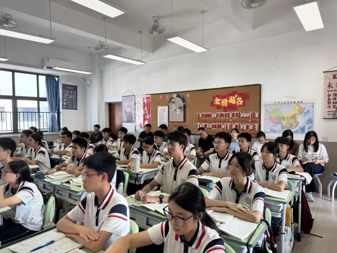 聚焦初三课堂 精准备考指导——铁城初级中学广丰校区与校本部开展教研交流活动-第15张图片-四季读书网