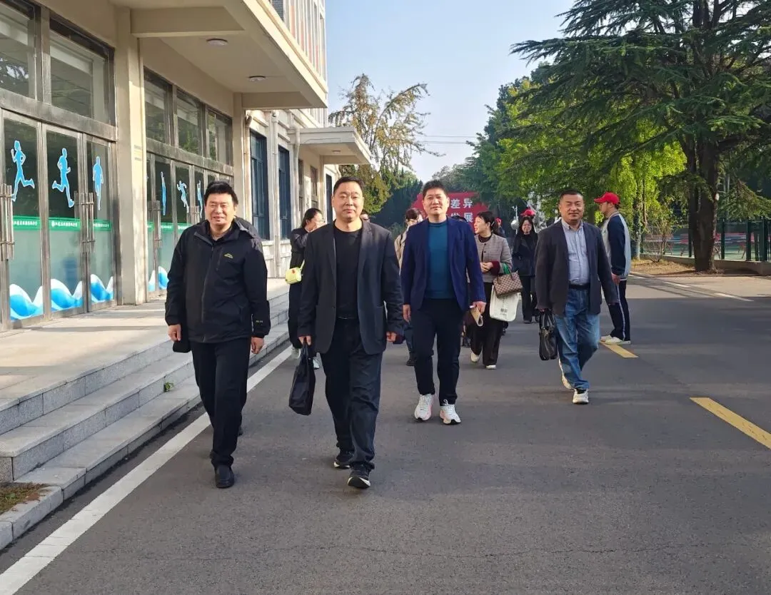 同研共进赴沭阳 深耕细作备高考——东海县第二中学高三骨干教师赴沭阳高级中学交流学习-第3张图片-四季读书网 同研共进赴沭阳 深耕细作备高考——东海县第二中学高三骨干教师赴沭阳高级中学交流学习-第3张图片-四季读书网