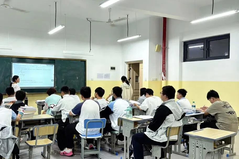 初三为什么要选全封闭集训|把时间还给备考,全力冲刺理想高中-第7张图片-四季读书网