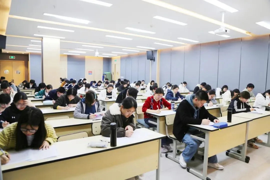 决胜高三!嘉祥九思高考学校2027届文化课全日制集训招生-第6张图片-四季读书网