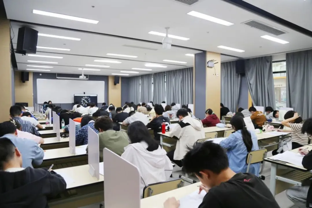 决胜高三!嘉祥九思高考学校2027届文化课全日制集训招生-第11张图片-四季读书网