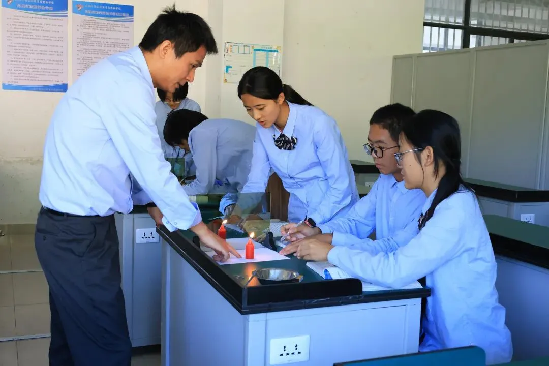 【强国复兴有我-网上展示】中考物理连续三年全州突出,这个教研组有何“密码”?-第5张图片-四季读书网 【强国复兴有我-网上展示】中考物理连续三年全州突出,这个教研组有何“密码”?-第5张图片-四季读书网