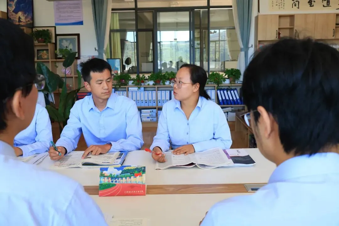【强国复兴有我-网上展示】中考物理连续三年全州突出,这个教研组有何“密码”?-第18张图片-四季读书网 【强国复兴有我-网上展示】中考物理连续三年全州突出,这个教研组有何“密码”?-第18张图片-四季读书网