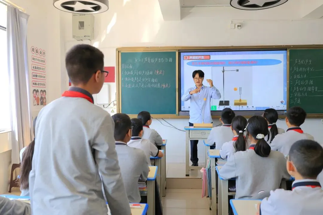 【强国复兴有我-网上展示】中考物理连续三年全州突出,这个教研组有何“密码”?-第20张图片-四季读书网 【强国复兴有我-网上展示】中考物理连续三年全州突出,这个教研组有何“密码”?-第20张图片-四季读书网