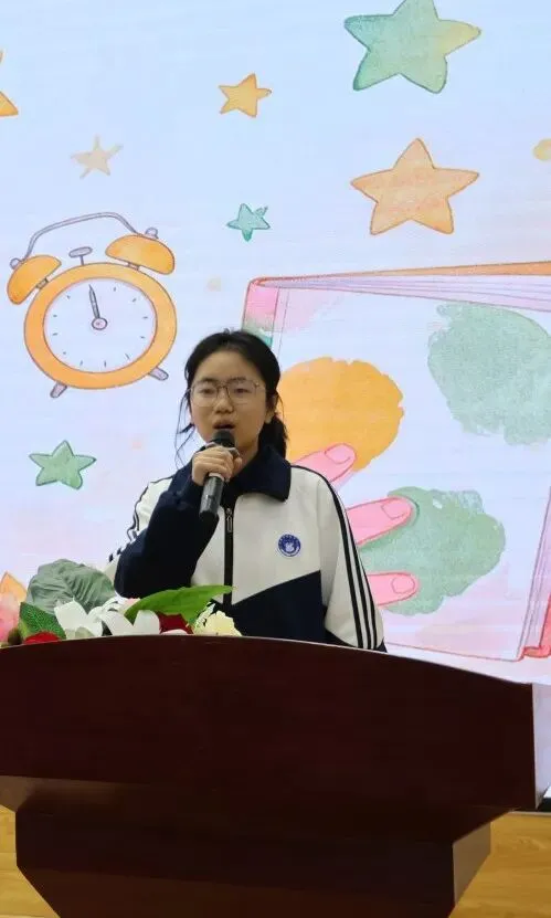 初一新生专访:在风帆,看见成长悄然发生!-第6张图片-四季读书网
