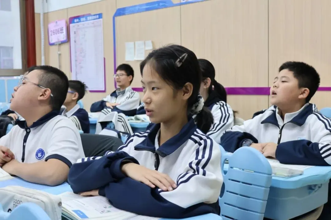 初一新生专访:在风帆,看见成长悄然发生!-第22张图片-四季读书网