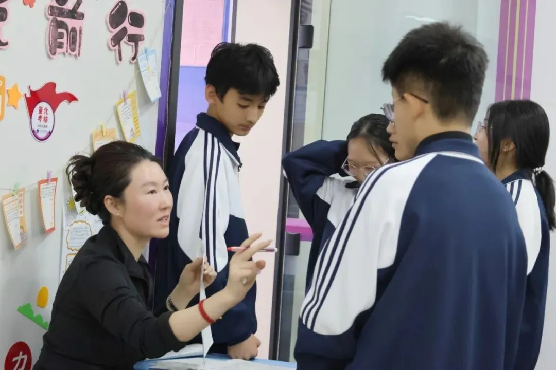 初一新生专访:在风帆,看见成长悄然发生!-第39张图片-四季读书网