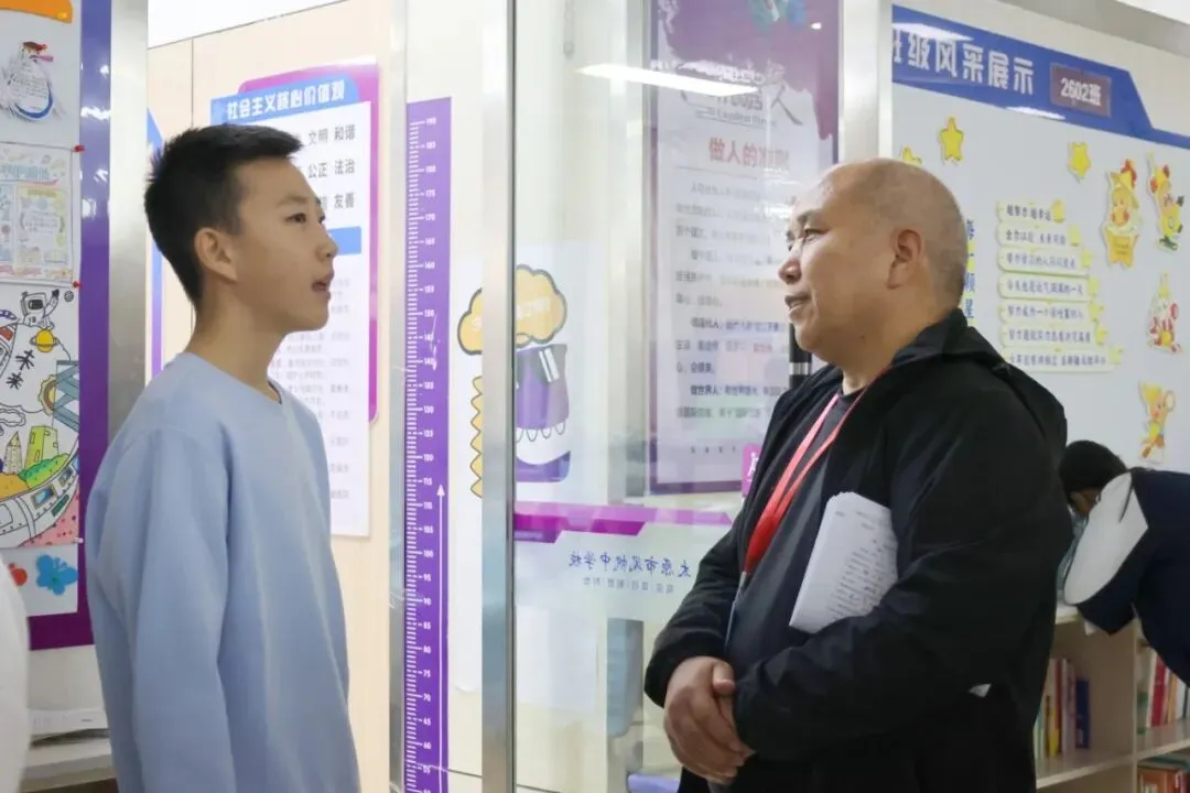 初一新生专访:在风帆,看见成长悄然发生!-第41张图片-四季读书网