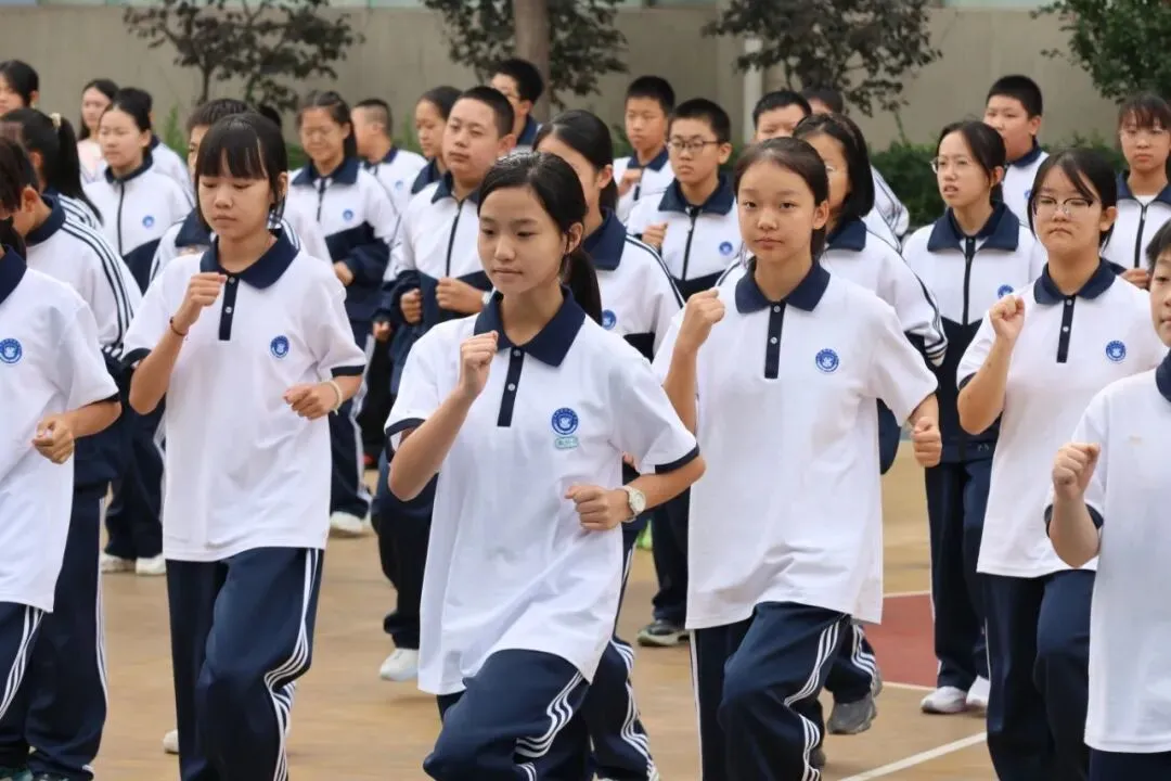 初一新生专访:在风帆,看见成长悄然发生!-第45张图片-四季读书网