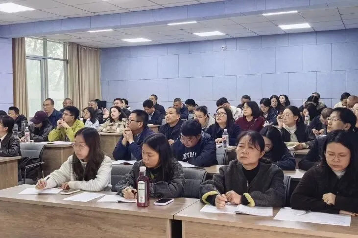 宜昌市2027届高考化学一轮复习备考会在秭归一中顺利举行-第11张图片-四季读书网 宜昌市2027届高考化学一轮复习备考会在秭归一中顺利举行-第11张图片-四季读书网