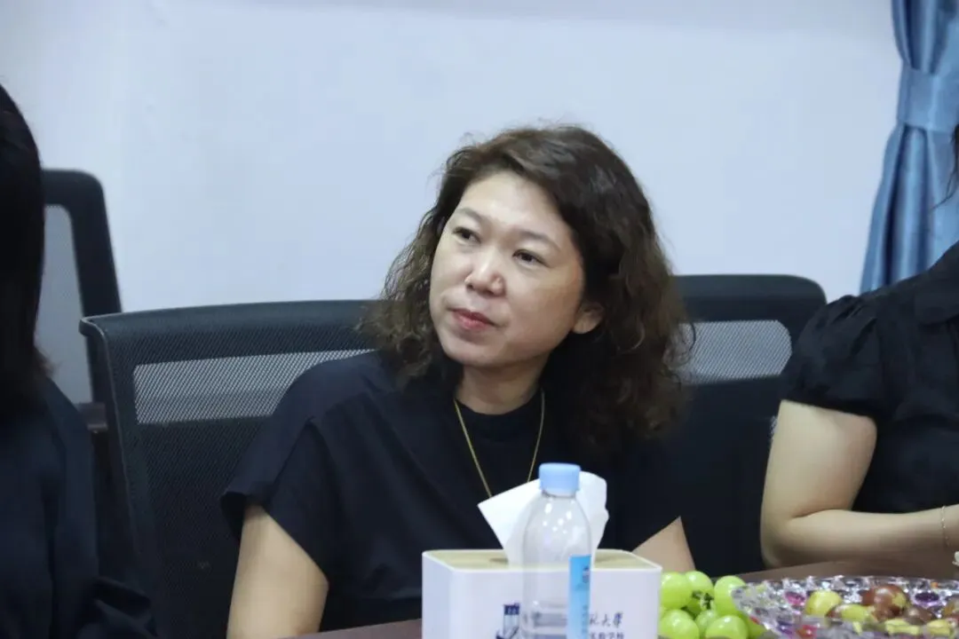 【中学部】初三家长放宽心!校长面对面座谈为家长解忧 | 家校晤谈日顺利举行-第15张图片-四季读书网 【中学部】初三家长放宽心!校长面对面座谈为家长解忧 | 家校晤谈日顺利举行-第15张图片-四季读书网