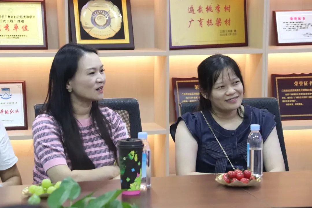 【中学部】初三家长放宽心!校长面对面座谈为家长解忧 | 家校晤谈日顺利举行-第26张图片-四季读书网 【中学部】初三家长放宽心!校长面对面座谈为家长解忧 | 家校晤谈日顺利举行-第26张图片-四季读书网