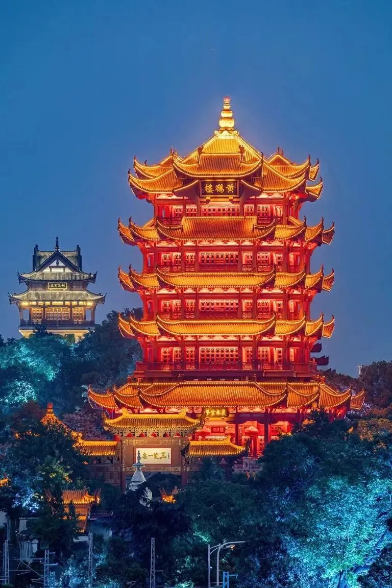 武汉旅游攻略|江湖并存,黄鹤楼、长江大桥,烟火气十足,美食遍地 |必去景点、交通吃住、行程一次讲清