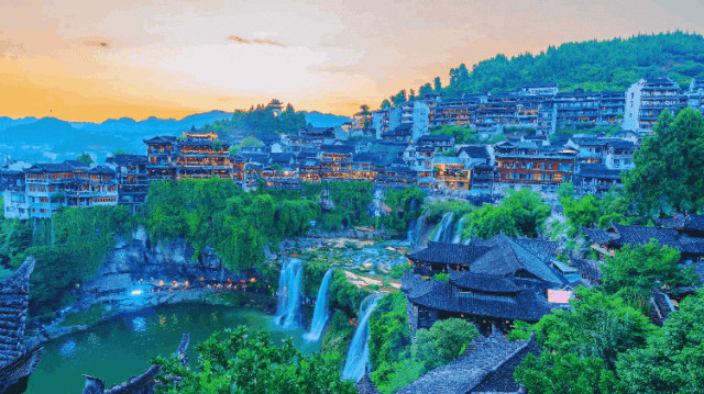 暑假告急,摸泥狂欢继续!芙蓉镇反向旅游攻略