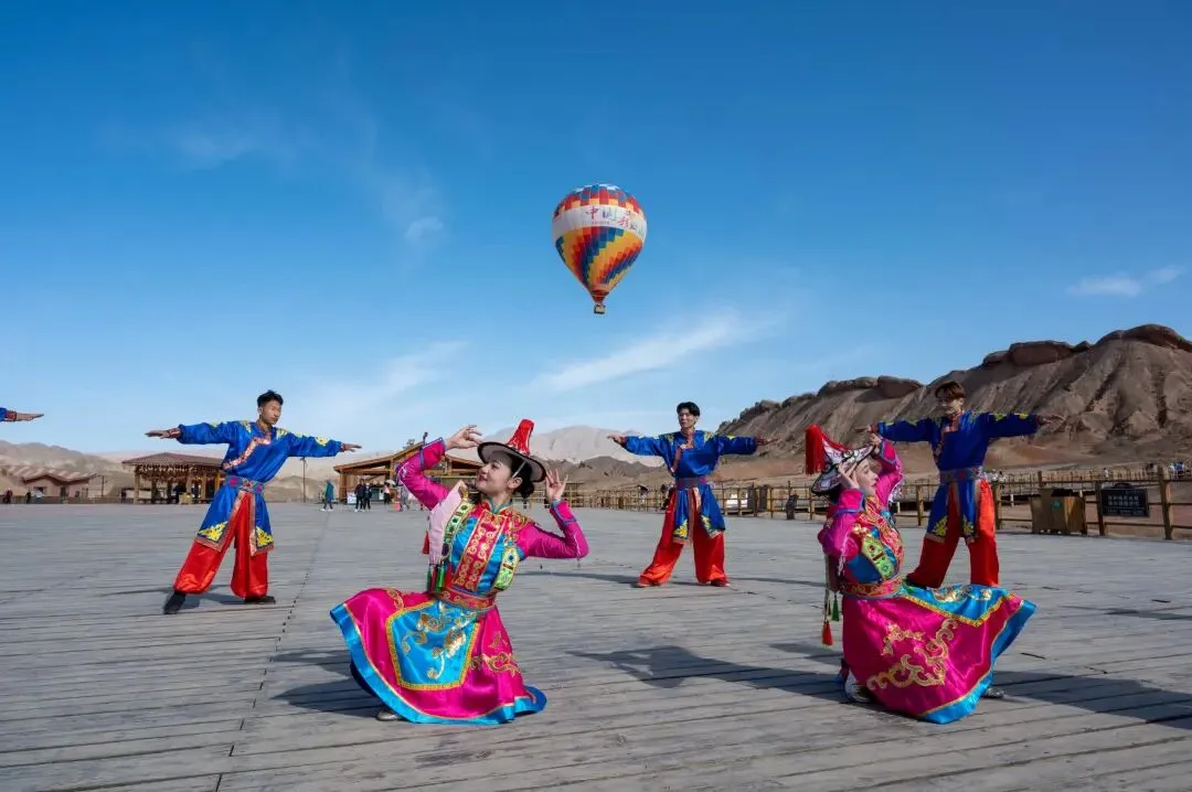 端午假期,甘肃省公航旅集团各大旅游景点游人如织 旅游热度持续攀升