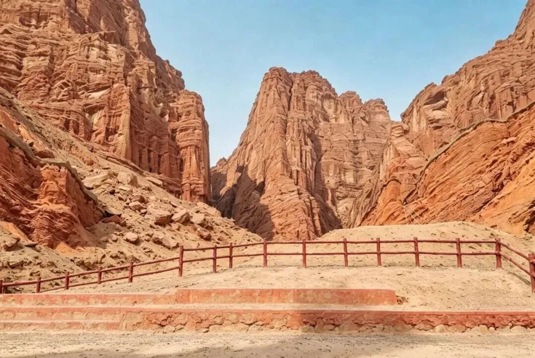 驰骋丝路,赴约中亚|中国—中亚人文旅游班列再赴丝路之约