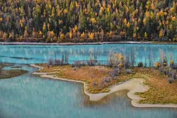 阿勒泰旅行实用指南:四季看点与路线安排