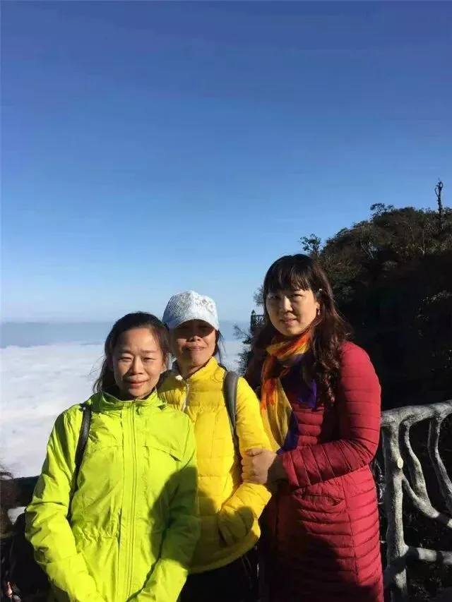 张家界旅游吃住行全攻略:独立成团
