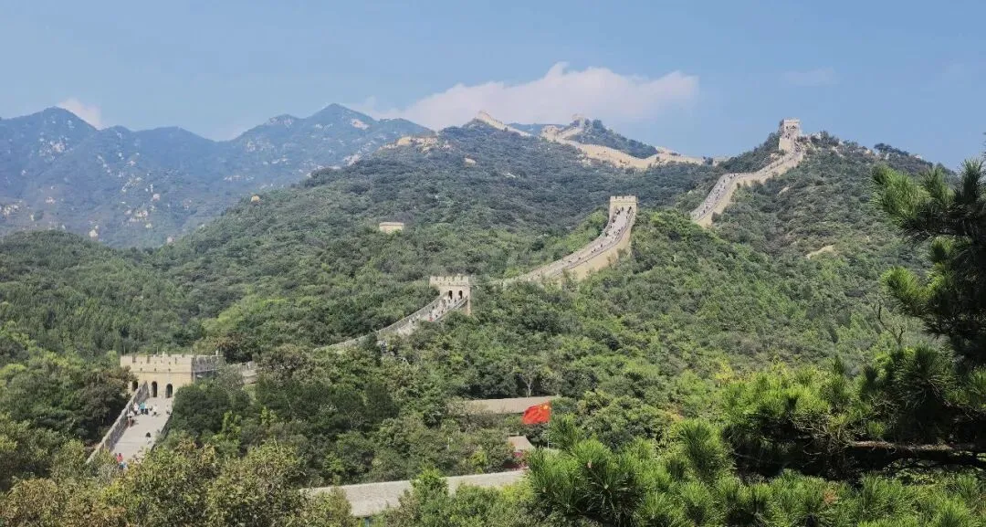 带上老妈自驾游:八达岭
