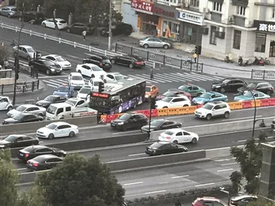 杭州周末拥堵全国第一,一座旅游城市的交通“幸福烦恼”