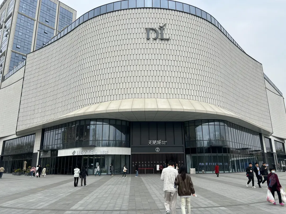 驾车来许昌旅游购物必看 | 许昌市区核心商圈胖东来及景区周边主要停车场位置公布