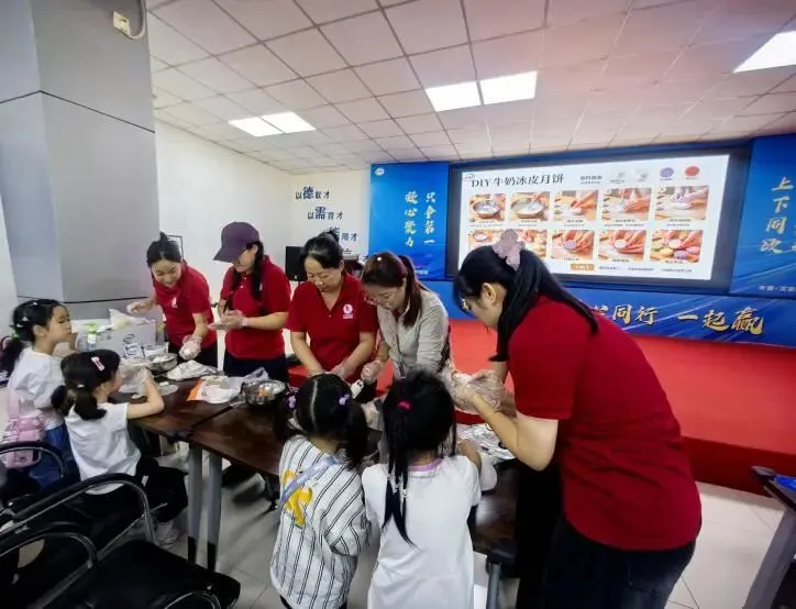 童心赴月圆 奶香伴中秋!辽宁伊利工业旅游中秋主题研学活动圆满落幕
