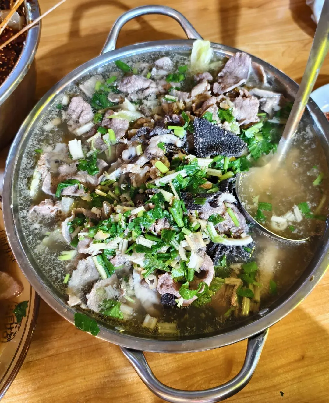 假期第一天,自驾游乐山