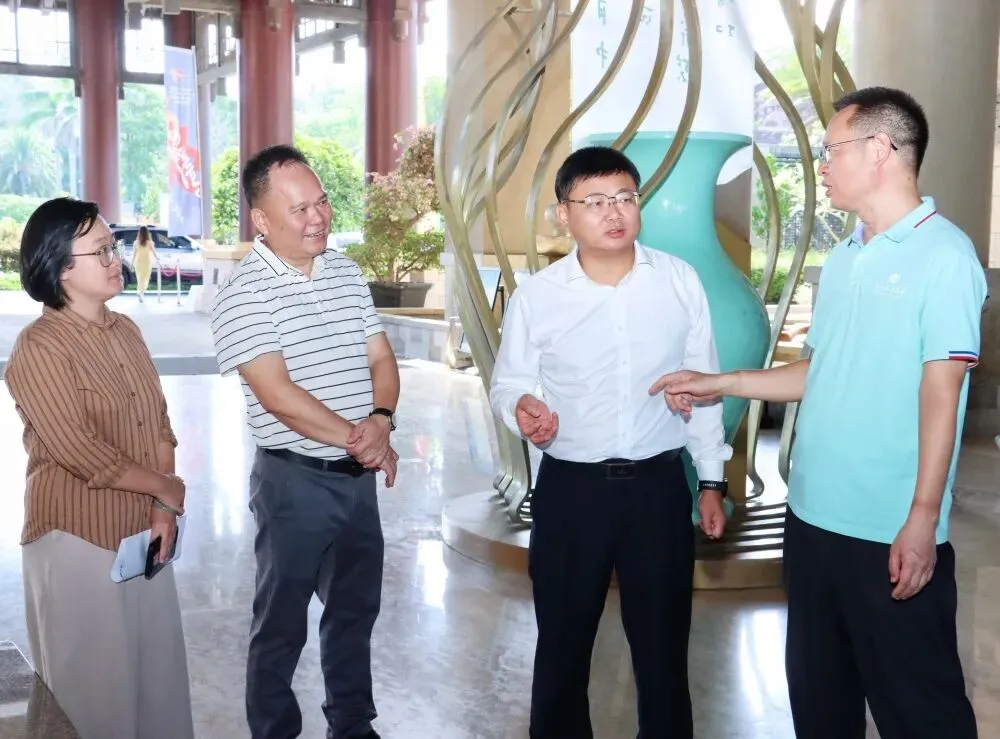 李瑞军调研国庆假期旅游市场并检查旅游安全生产工作